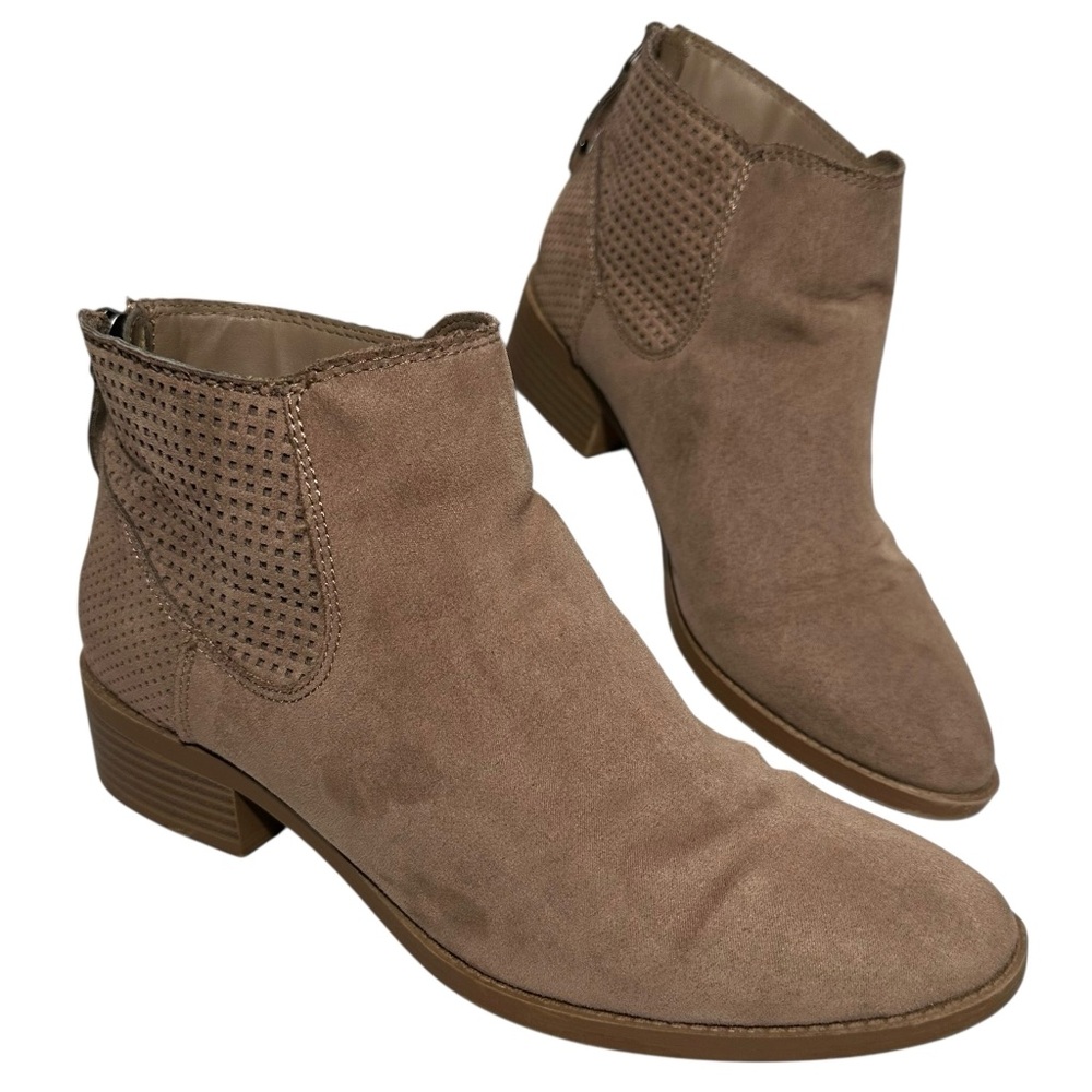 DV by Dolce Vita Tan Ankle Boots